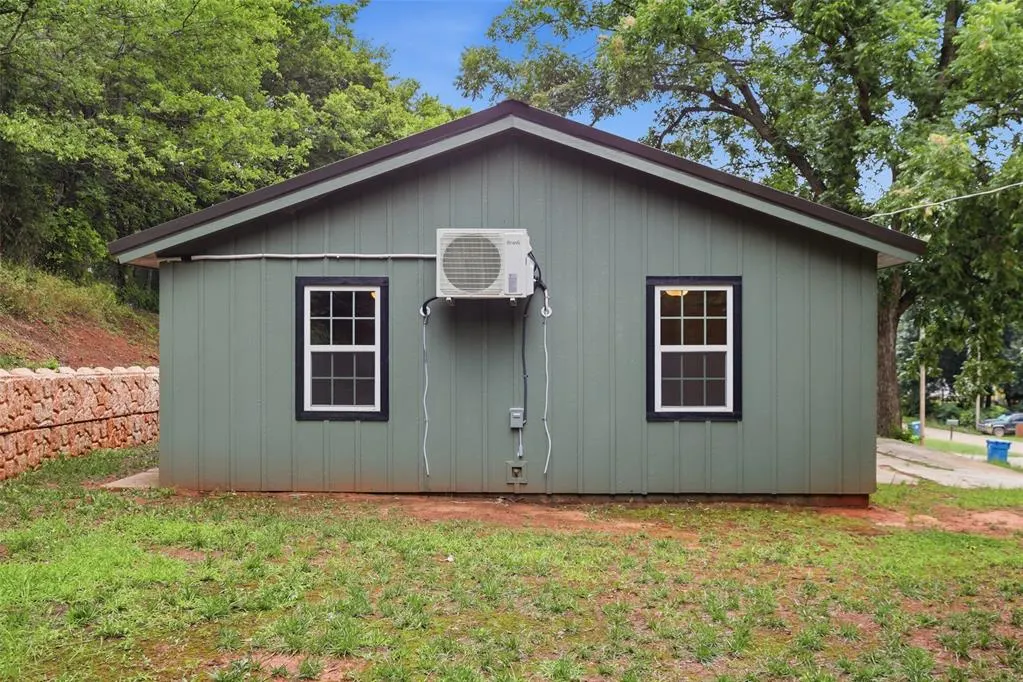 Photo 18 — 604 E 9th Street, Chandler, OK 74834
