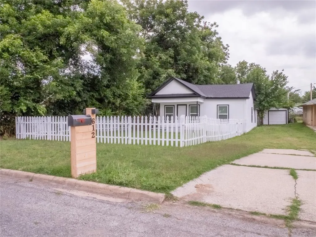 Photo 6 — 612 NW Euclid Avenue, Lawton, OK 73507