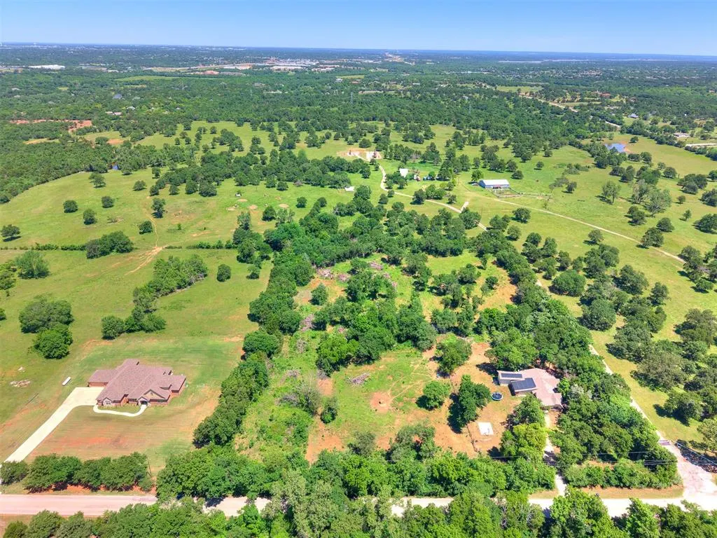 Photo 6 — 5001 E Wilshire Boulevard, Oklahoma City, OK 73121