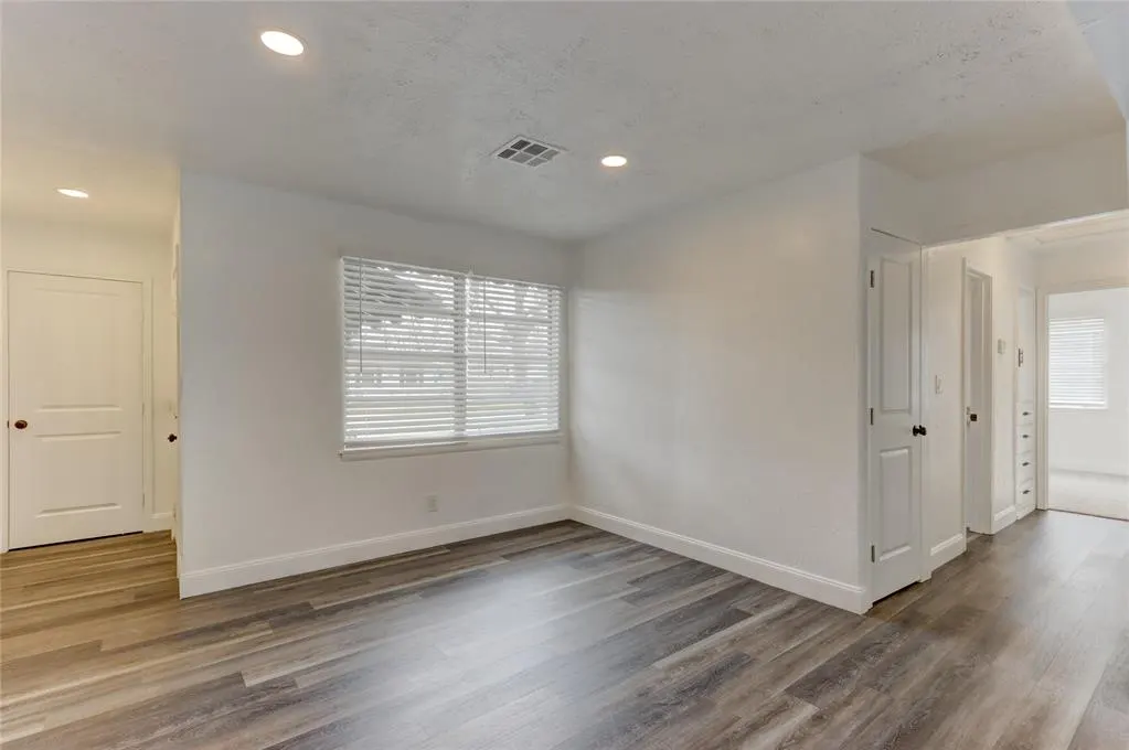 Photo 2 — 6806 NW 32nd Street, Bethany, OK 73008