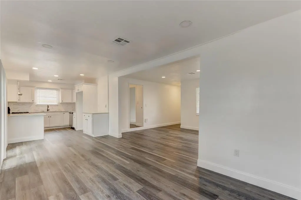 Photo 6 — 6806 NW 32nd Street, Bethany, OK 73008