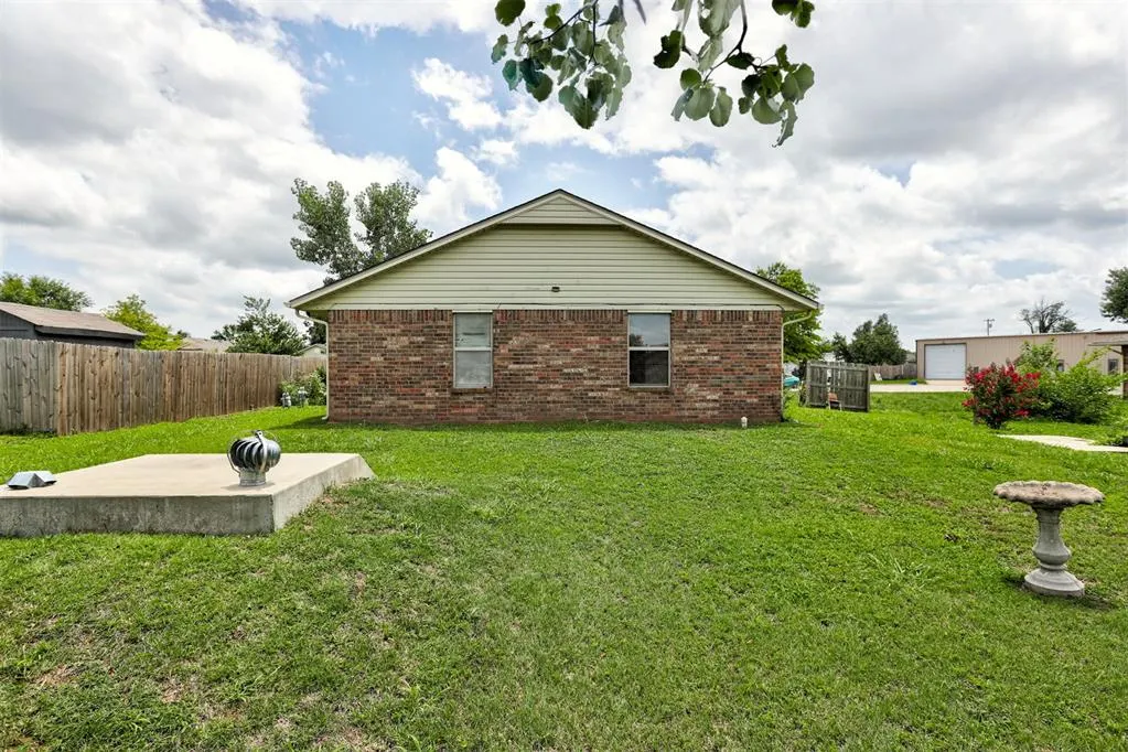 Photo 35 — 308 Traditional Way Court, Shawnee, OK 74804