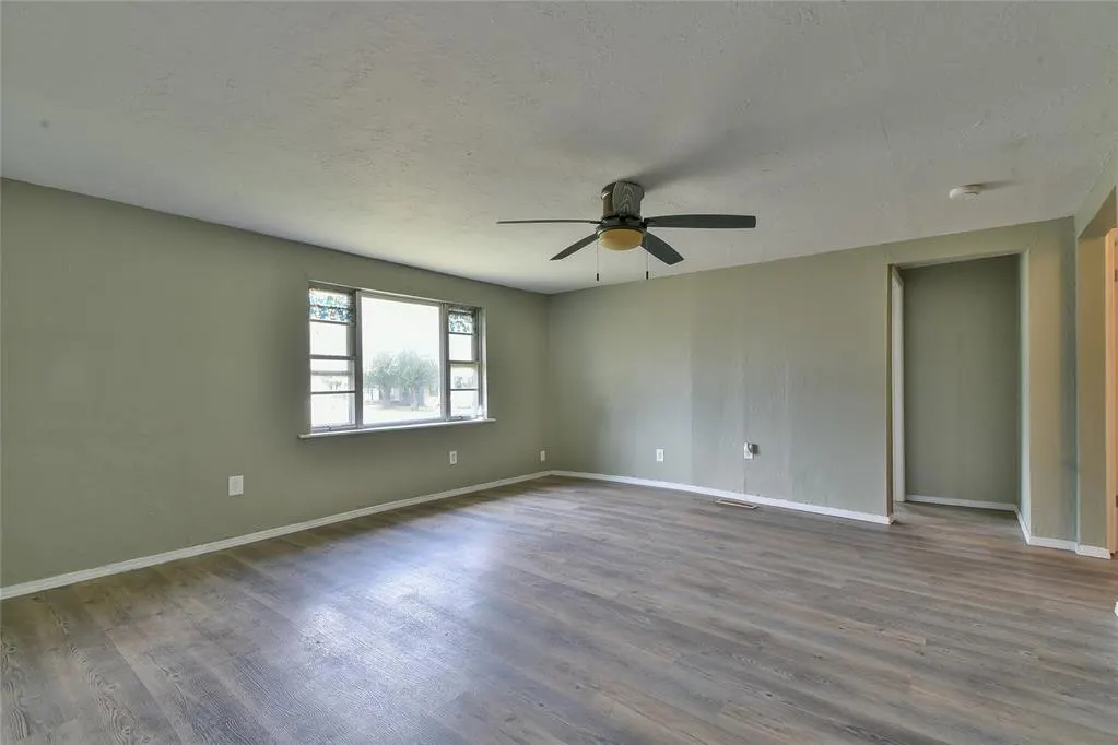 Photo 5 — 418 W Penn Street, El Reno, OK 73036