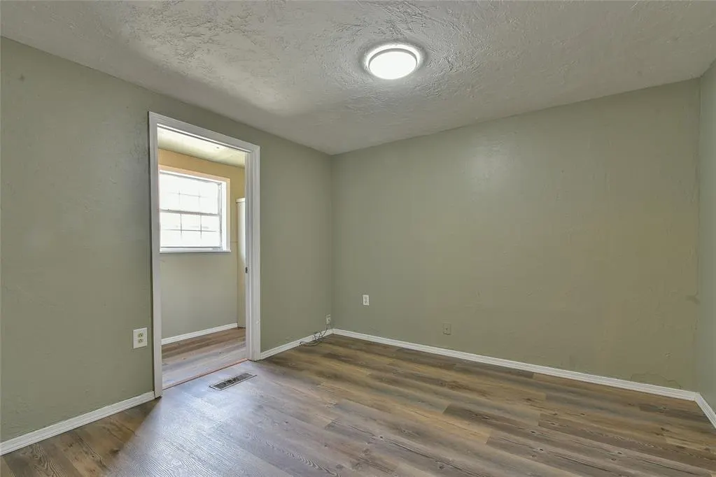 Photo 11 — 418 W Penn Street, El Reno, OK 73036