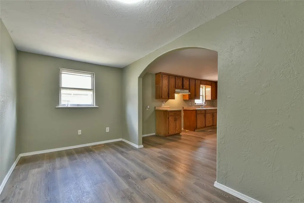 Photo 18 — 418 W Penn Street, El Reno, OK 73036