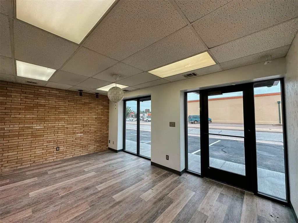 Photo 4 — 114 Thompson Drive, Norman, OK 73069