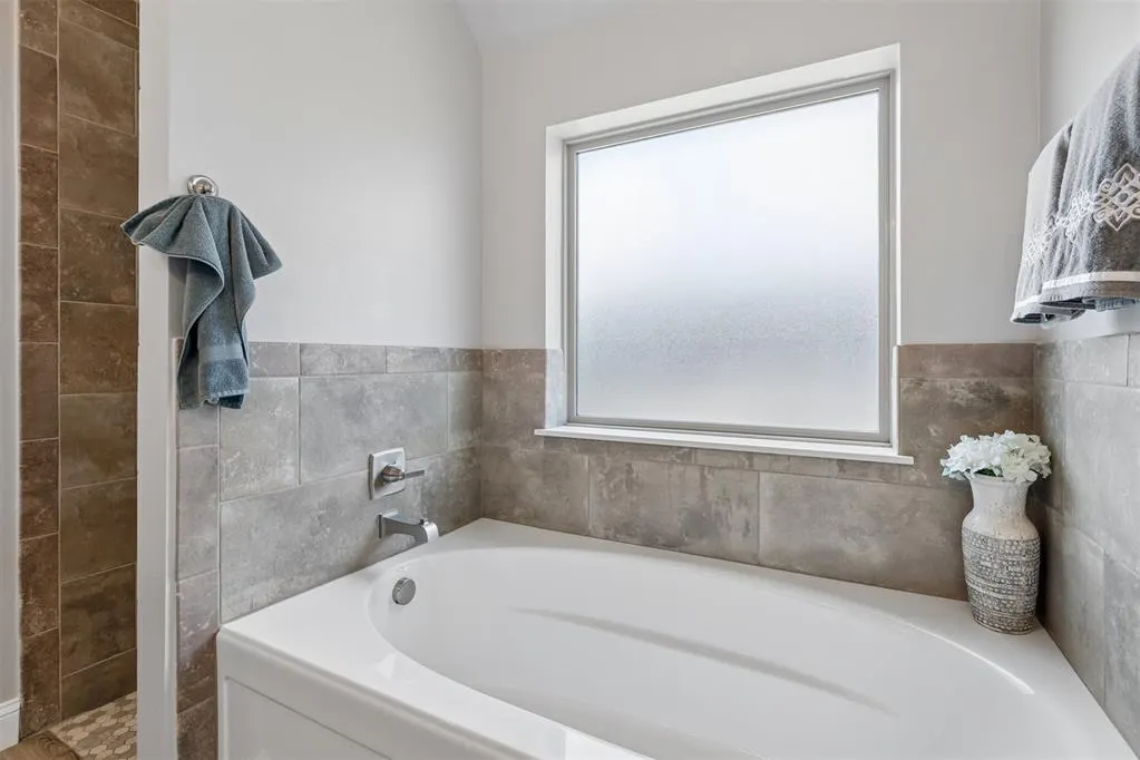 Photo 21 — 13105 Knight Island Drive, Oklahoma City, OK 73142