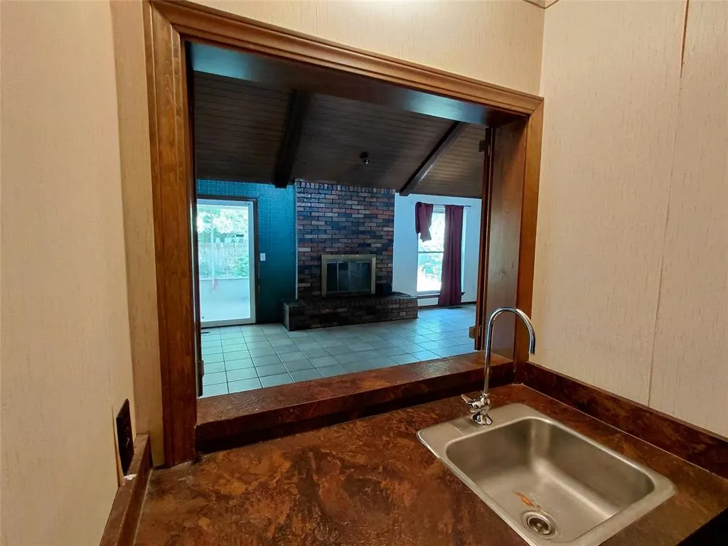Photo 8 — 9105 Pebble Lane, Oklahoma City, OK 73132
