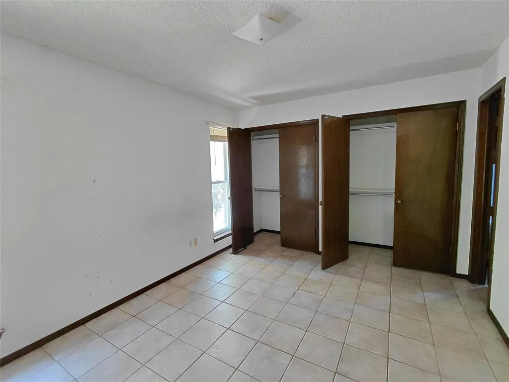 Photo 11 — 9105 Pebble Lane, Oklahoma City, OK 73132