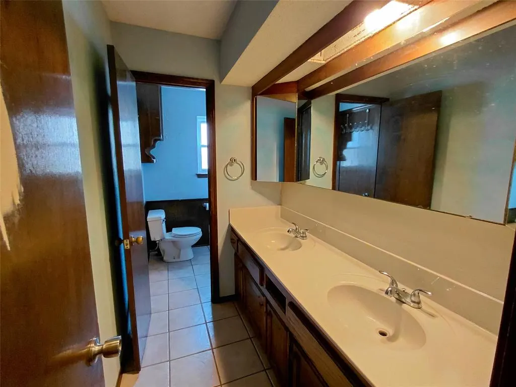 Photo 13 — 9105 Pebble Lane, Oklahoma City, OK 73132