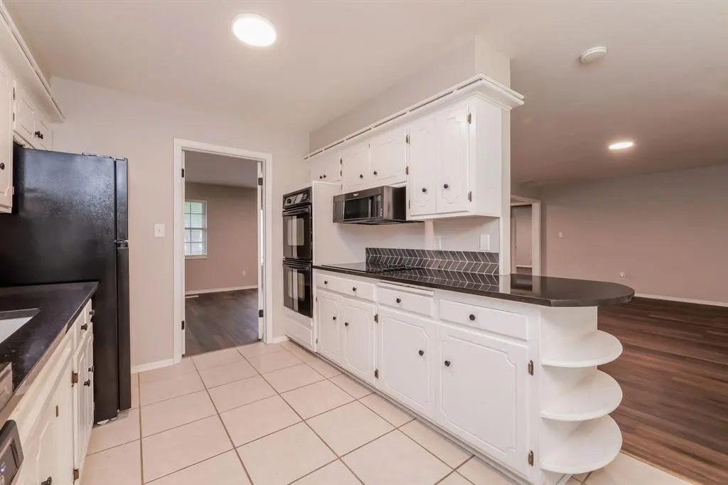 Photo 7 — 1322 NW 85th Street, Oklahoma City, OK 73114