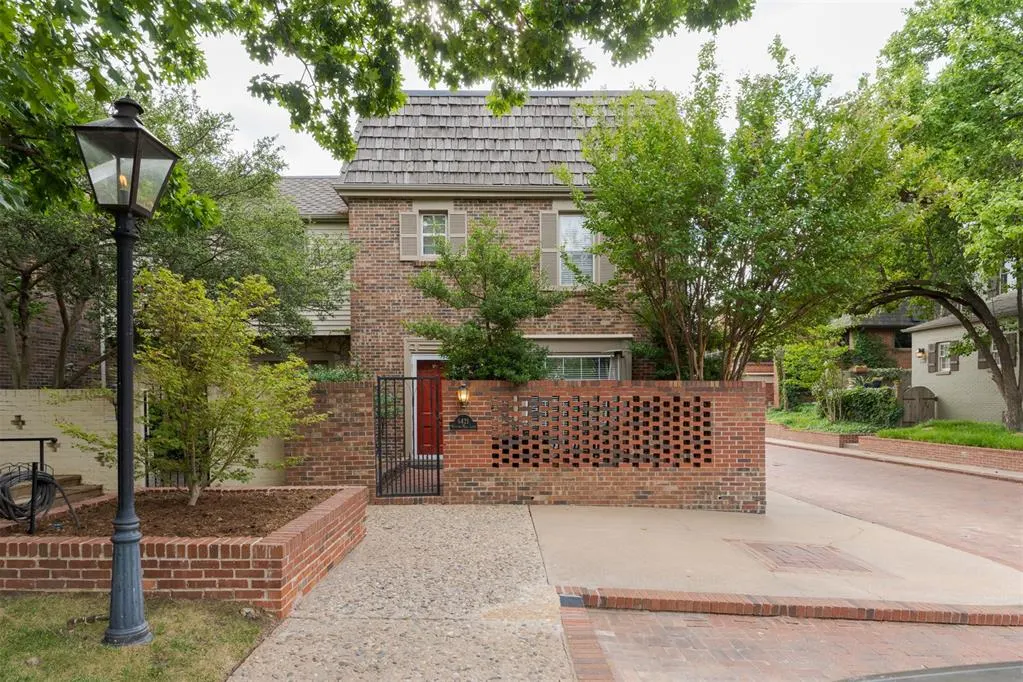 Front exterior — 6421 Hunting Hill Lane 21, Oklahoma City, OK 73116