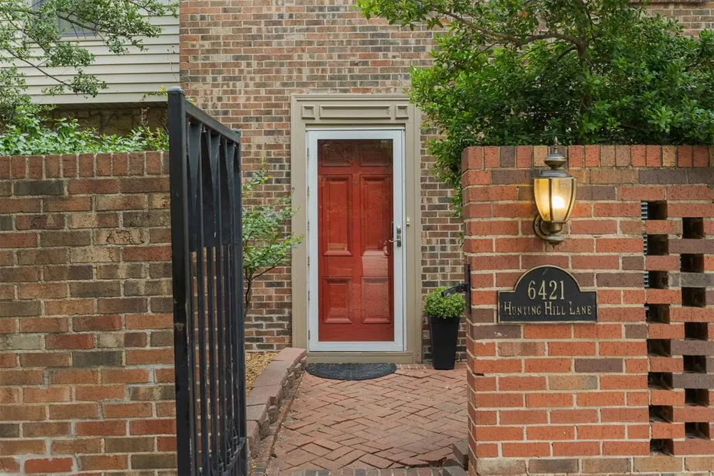 Photo 26 — 6421 Hunting Hill Lane 21, Oklahoma City, OK 73116