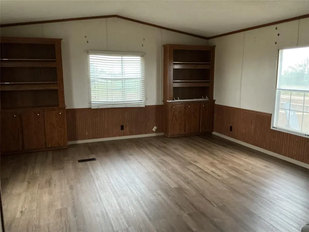 Photo 3 — 10830 N 2248 Road, Clinton, OK 73601