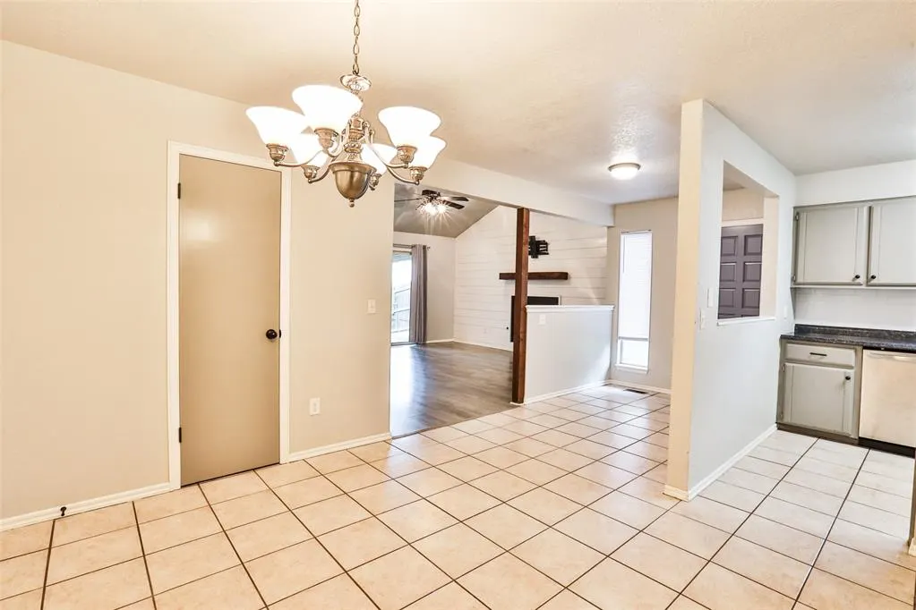 Photo 11 — 10119 Shadowridge Drive, Oklahoma City, OK 73159