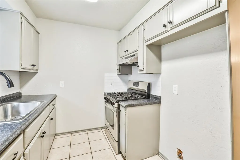 Photo 13 — 10119 Shadowridge Drive, Oklahoma City, OK 73159