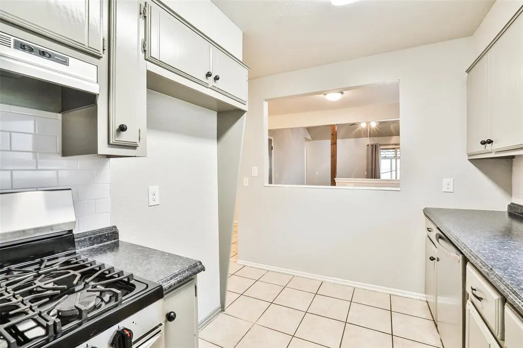 Photo 14 — 10119 Shadowridge Drive, Oklahoma City, OK 73159