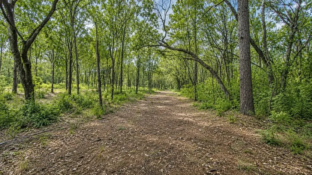 Photo 8 — 1425 Firefly Lane, Ardmore, OK 73401