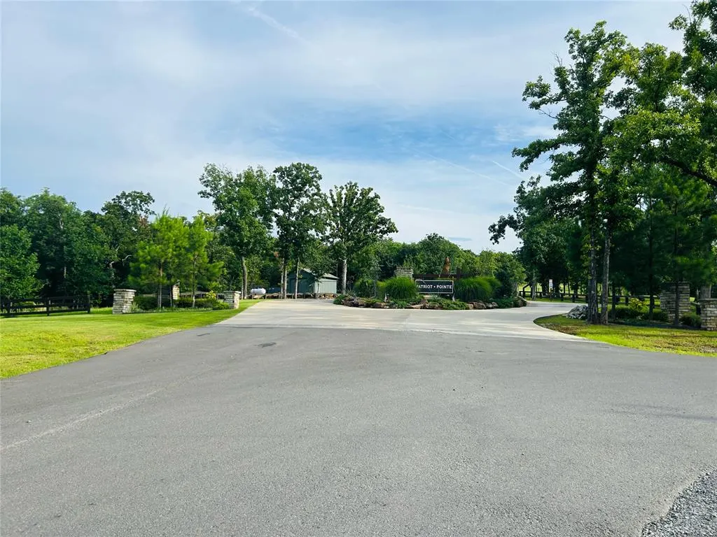 Front exterior — 21 Patriot Pointe Road, Eufaula, OK 74432