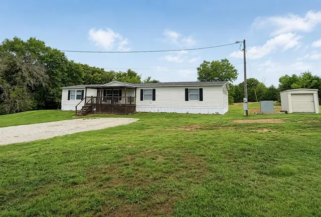 Photo 2 — 355728 Oak Springs Drive, Prague, OK 74864