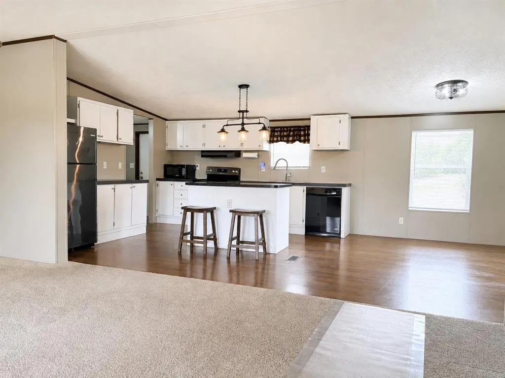 Photo 6 — 355728 Oak Springs Drive, Prague, OK 74864