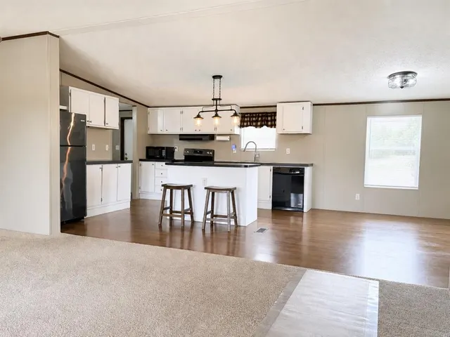 Photo 6 — 355728 Oak Springs Drive, Prague, OK 74864