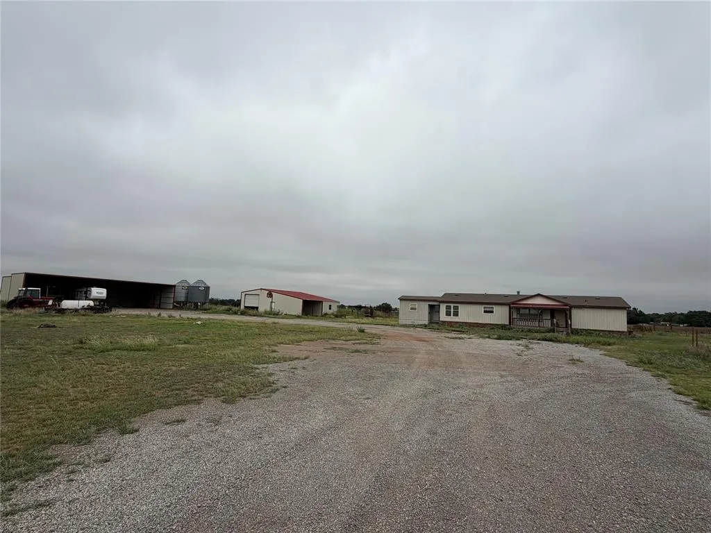 Front exterior — 21333 E 1290 rd Road, Sentinel, OK 73664