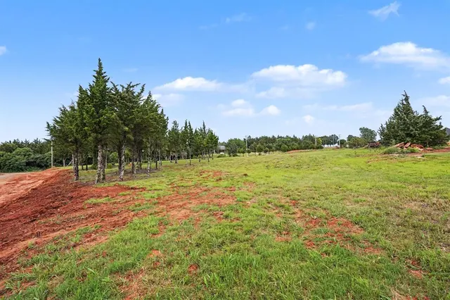 Front exterior — W Forrest Hills Road, Guthrie, OK 73044