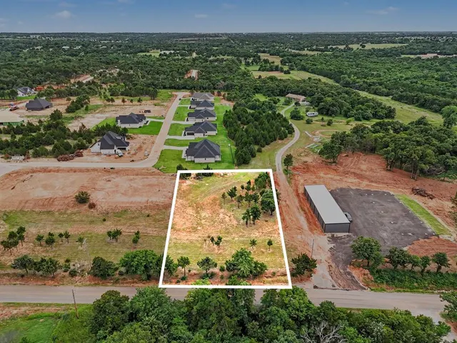Photo 6 — W Forrest Hills Road, Guthrie, OK 73044