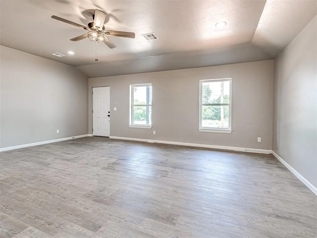 Photo 3 — 2205 County St 2980,, Blanchard, OK 73010
