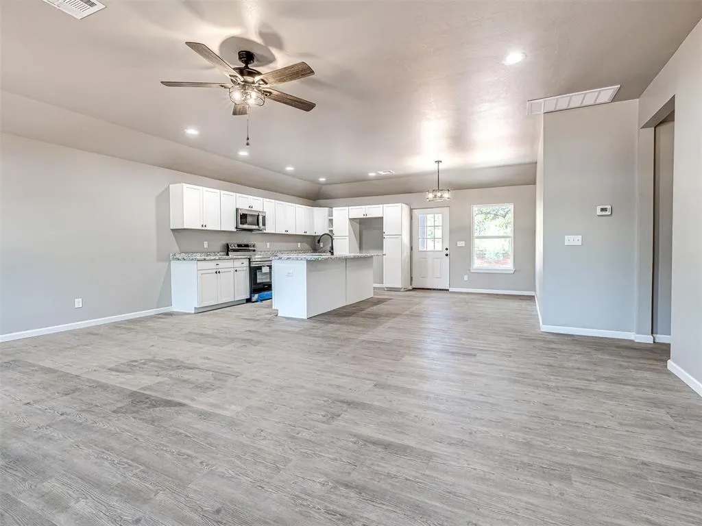 Photo 6 — 2205 County St 2980,, Blanchard, OK 73010
