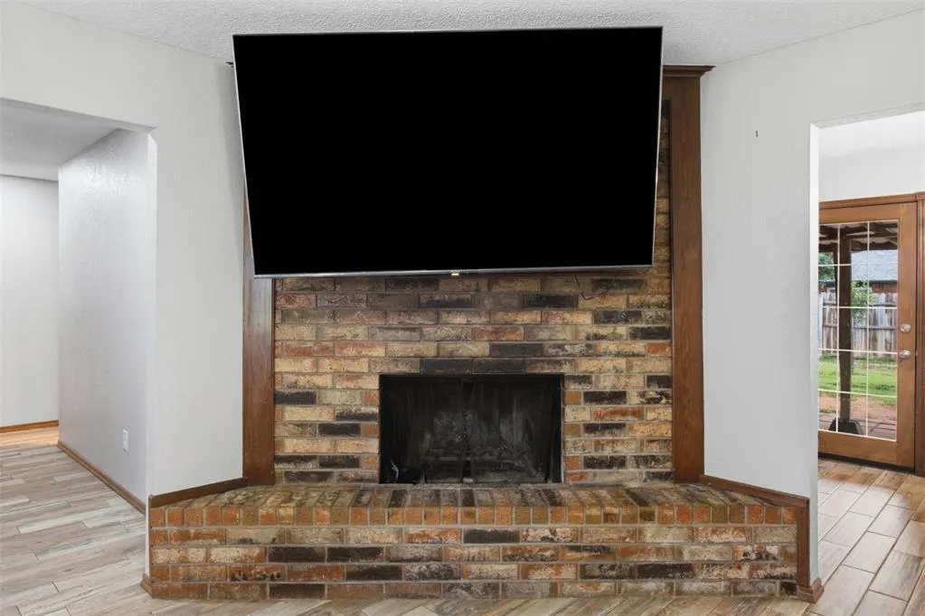 Photo 12 — 221 W Strasburg Way, Mustang, OK 73064