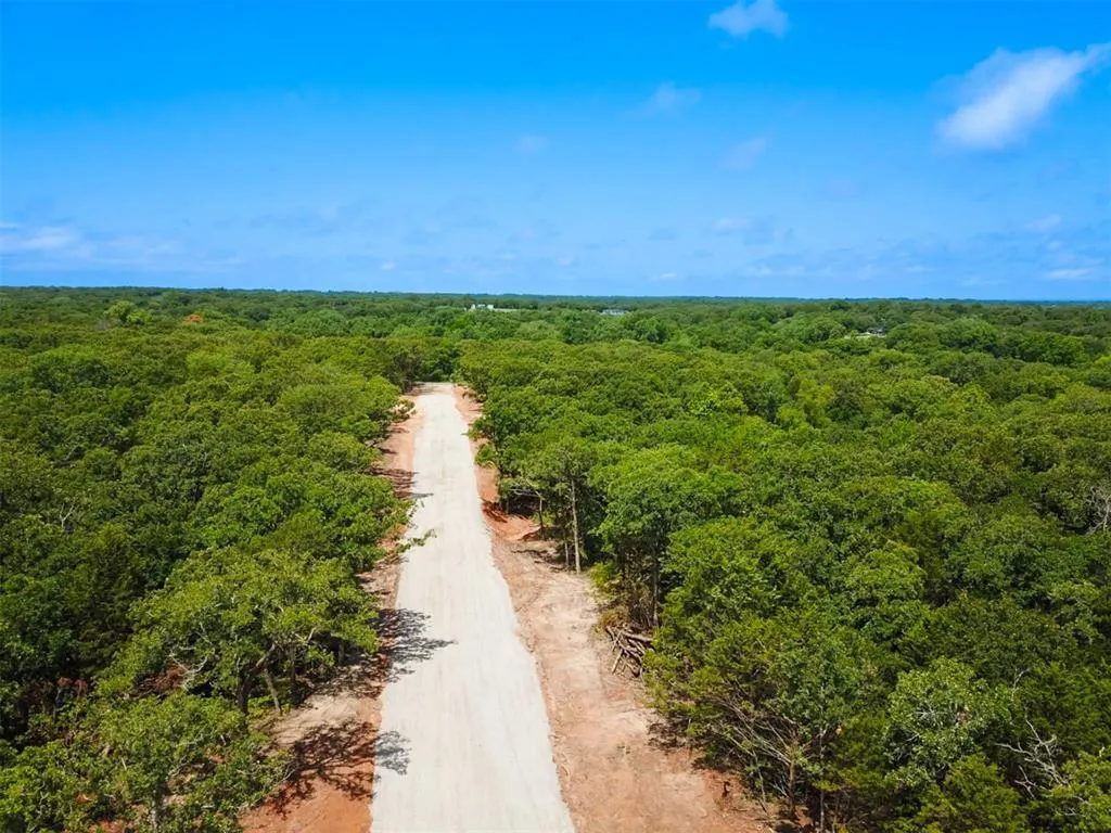 Photo 2 — 13 Titan Drive, Ardmore, OK 73401