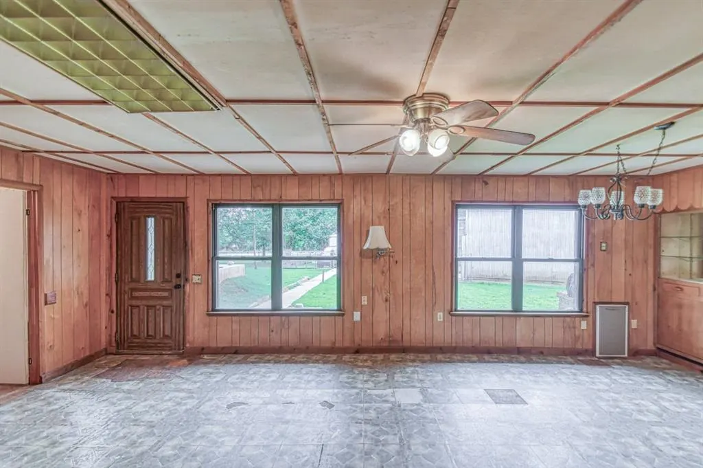 Photo 3 — 412 Bumgarner Avenue, Norman, OK 73026