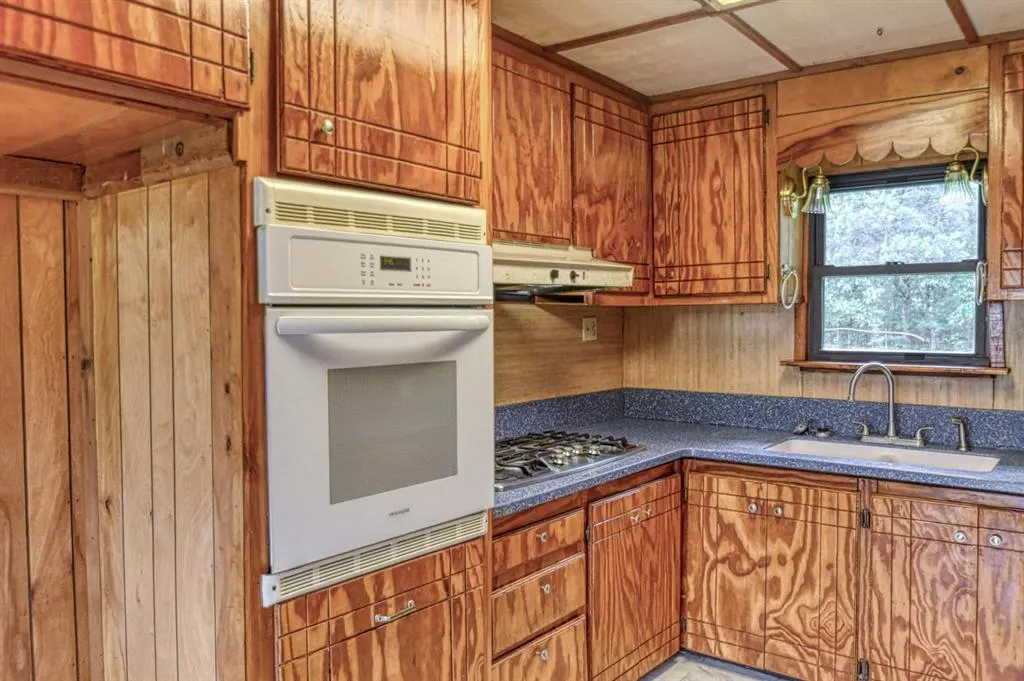 Photo 10 — 412 Bumgarner Avenue, Norman, OK 73026