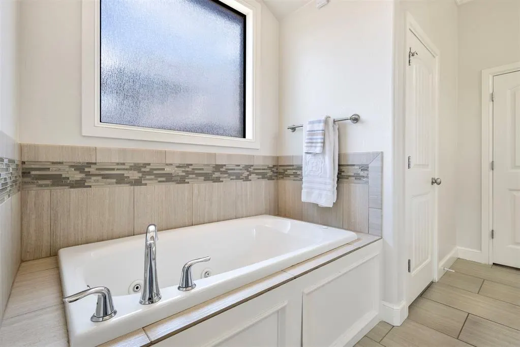 Photo 23 — 4625 Roundup Road, Edmond, OK 73034