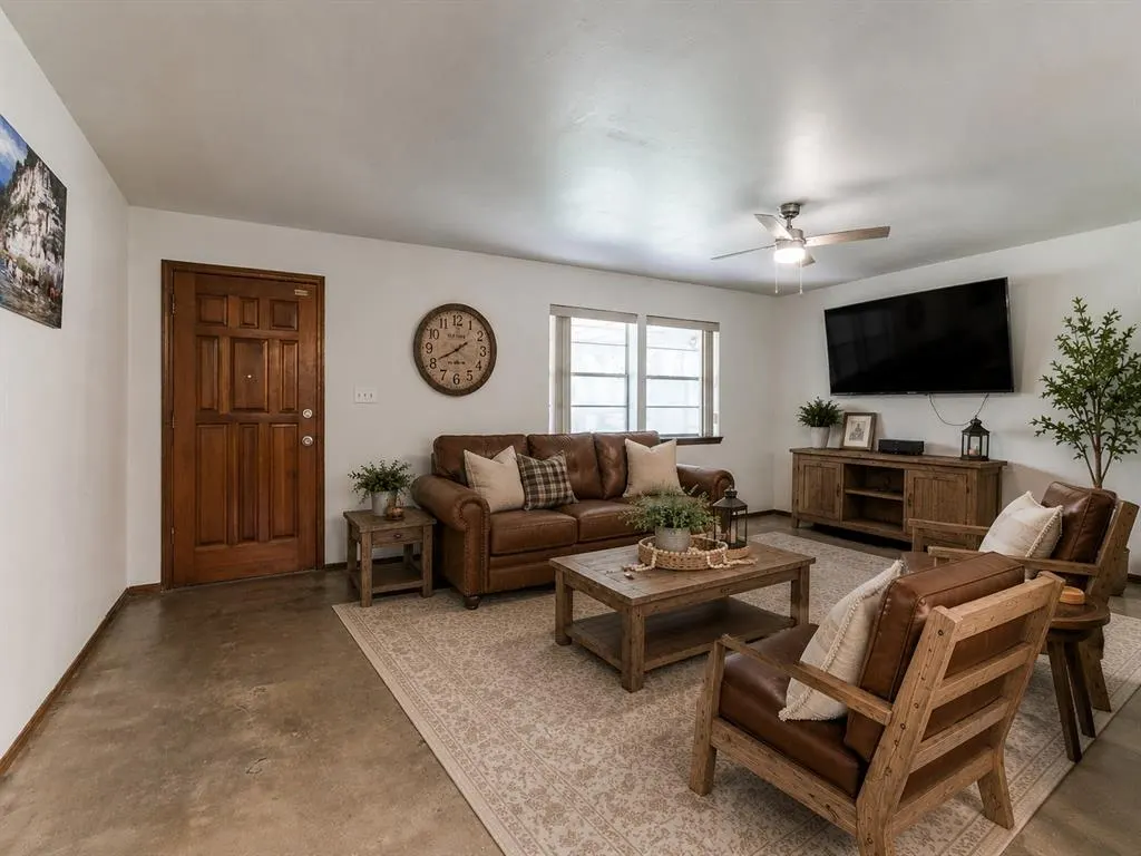 Photo 4 — 7085 Ponderosa Lane, Blanchard, OK 73010