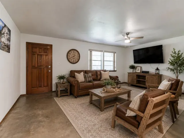 Photo 4 — 7085 Ponderosa Lane, Blanchard, OK 73010
