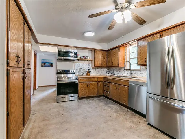 Photo 7 — 7085 Ponderosa Lane, Blanchard, OK 73010
