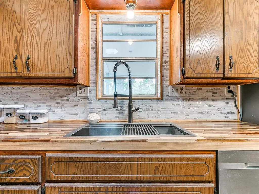 Photo 8 — 7085 Ponderosa Lane, Blanchard, OK 73010