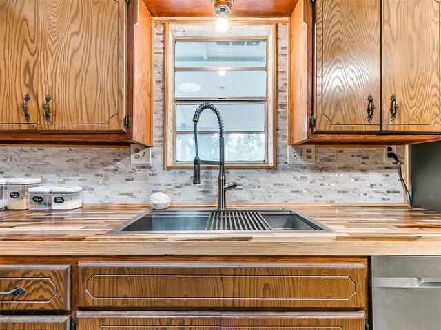 Photo 8 — 7085 Ponderosa Lane, Blanchard, OK 73010
