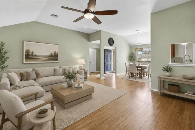 Photo 6 — 905 Shadowhill Street, Norman, OK 73071