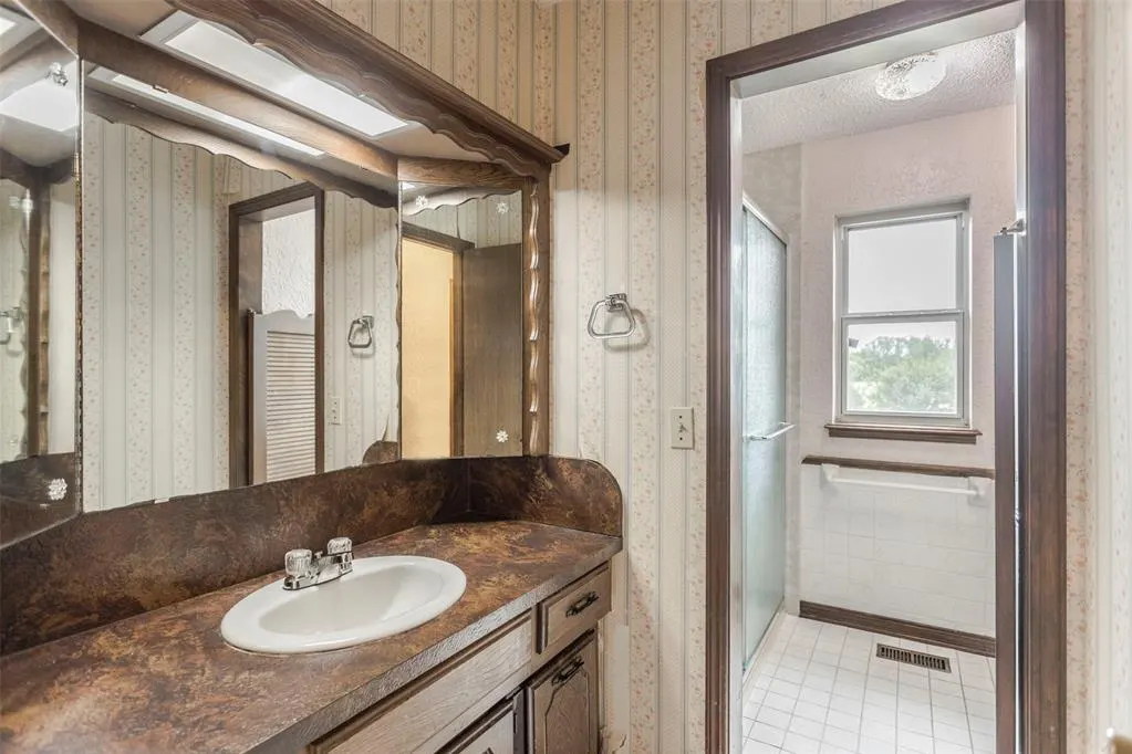 Photo 13 — 7505 Kathryn Way, Oklahoma City, OK 73162