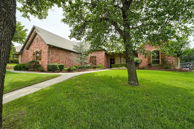 Photo 2 — 10301 Berrywood Drive, Oklahoma City, OK 73151