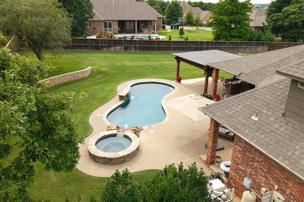 Photo 3 — 10301 Berrywood Drive, Oklahoma City, OK 73151