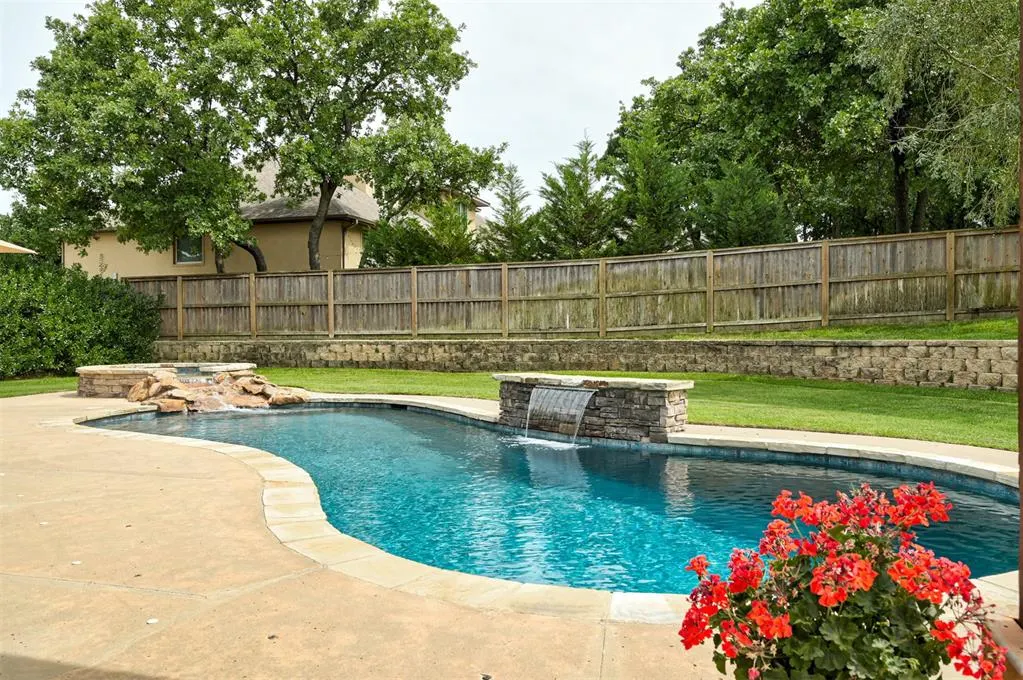 Photo 4 — 10301 Berrywood Drive, Oklahoma City, OK 73151