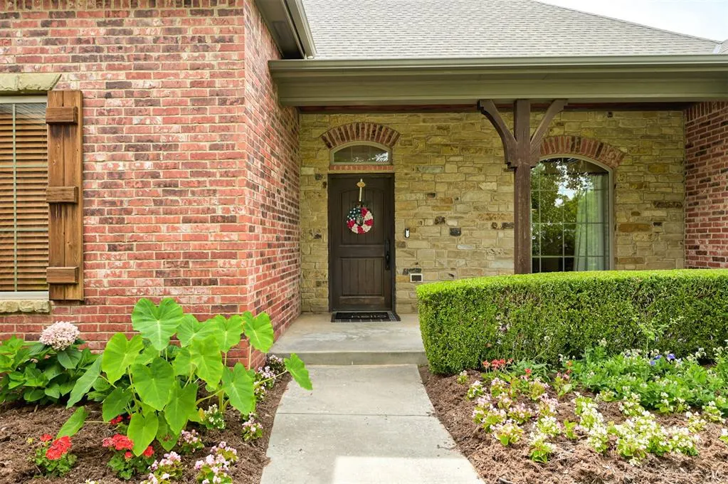Photo 6 — 10301 Berrywood Drive, Oklahoma City, OK 73151