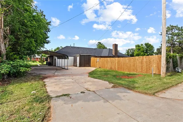 Photo 6 — 1450 Pine Street, Weatherford, OK 73096