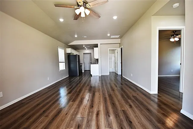 Photo 2 — 736 Elm Street, Seminole, OK 74868