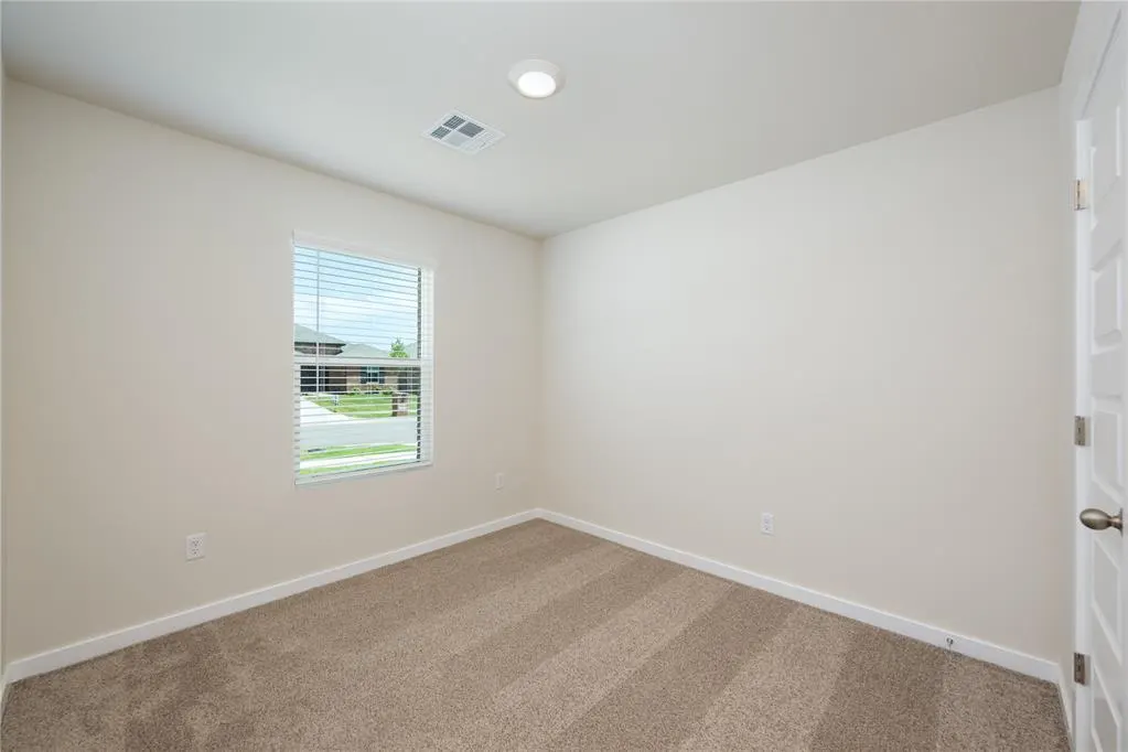 Photo 6 — 10300 NW 26th Street, Yukon, OK 73099